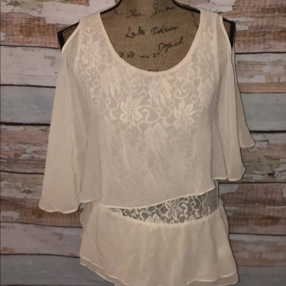 💄SOLD ON EB💄ZINGA beautiful top - Picture 2 of 4